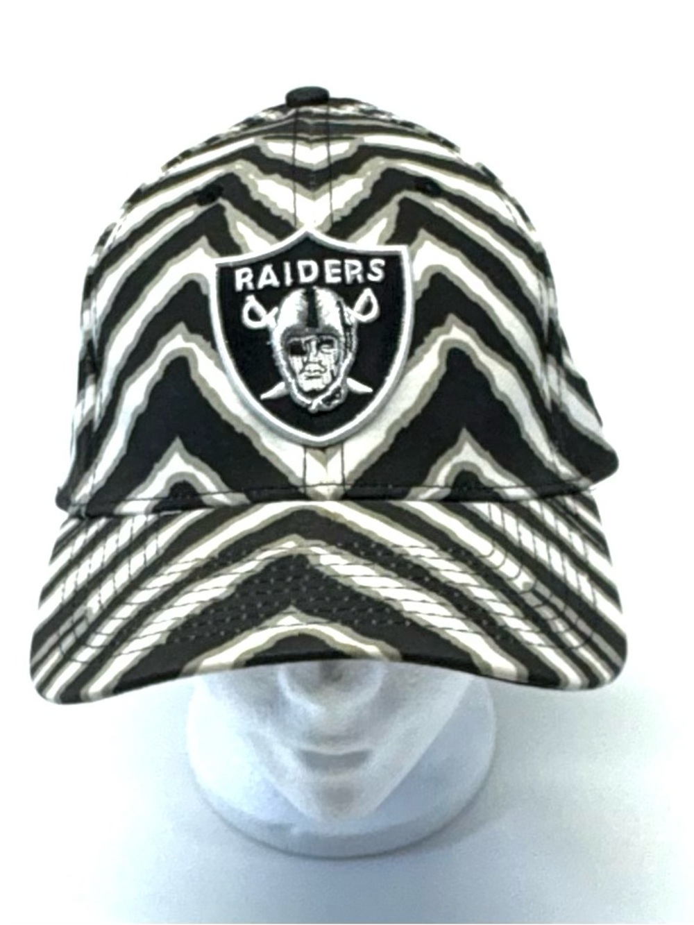New Era NFL Las Vegas Raiders Zubaz Pattern Fitted Hat-Size Small/Medium